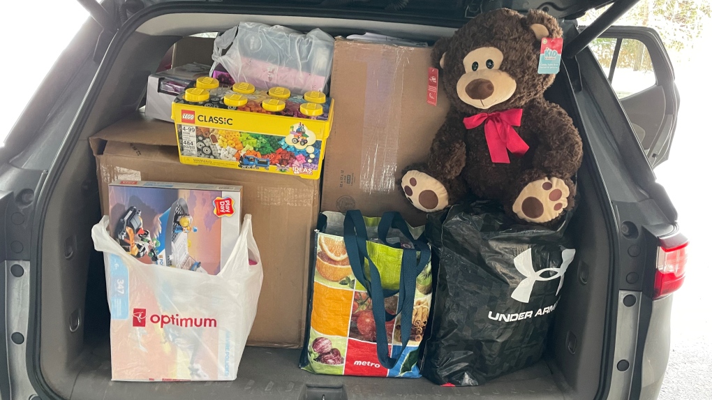 Another van full of gifts is on its way to the warehouse at Simcoe Muskoka Family Connexions to be sorted and packaged for delivery. Thank you for your generosity this holiday season.