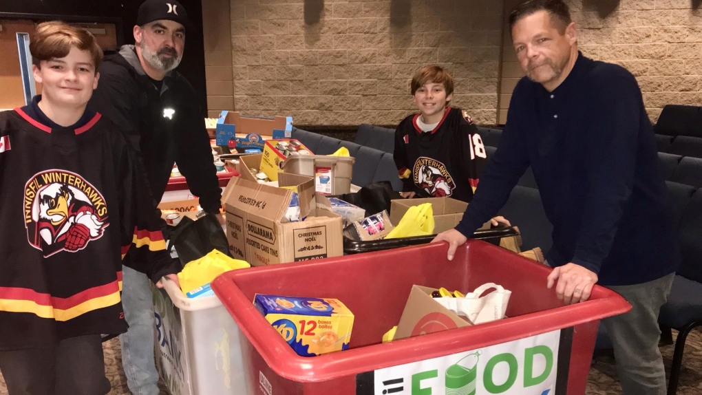Innisfil Winterhawks LL U13 #2 team collected more than a ton of food for the Innisfil Food Bank. Nov. 7, 2022 (CTV NEWS/DAVE SULLIVAN) 