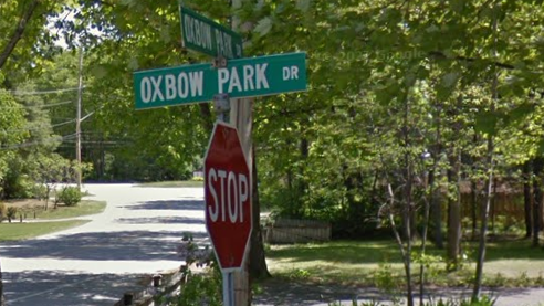 Oxbow Park Drive street sign in Wasaga Beach, Ont. (Google Street View)