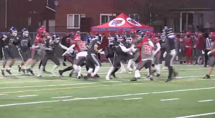 Two high school teams play each other on Wed. Nov. 15, 2023 (CTV News/Rob Cooper). 