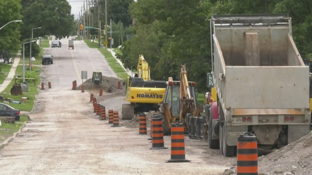Section of Duckworth St. reopens, lane restrictions in effect - Barrie News