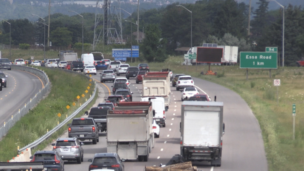 Hwy. 400 traffic in Barrie, Ont. on Friday, Aug. 4, 2023. (Rob Cooper/ CTV Barrie)
