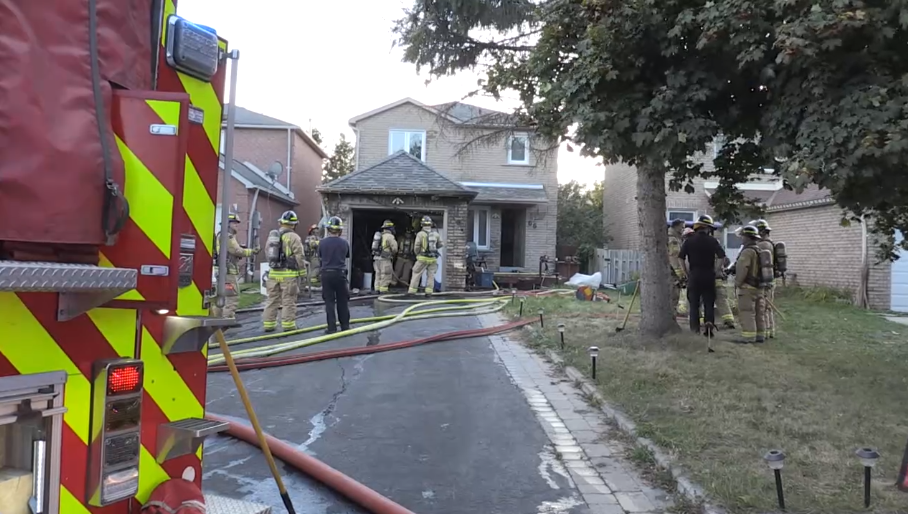 A garage fire at a home on Wallace Dr. in Barrie on Wed. Sept. 27, 2023 (CTV News/Steve Mansbridge). 