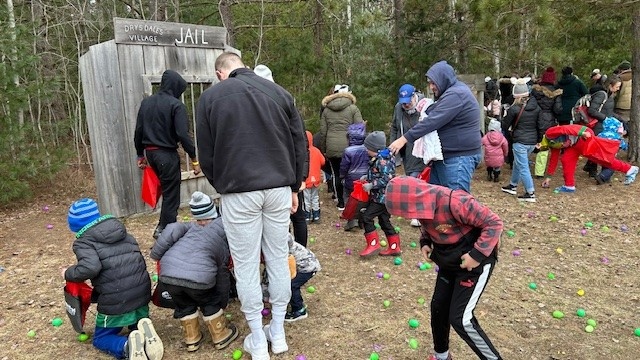 Drysdale's hosts annual Easter Egg Hunt