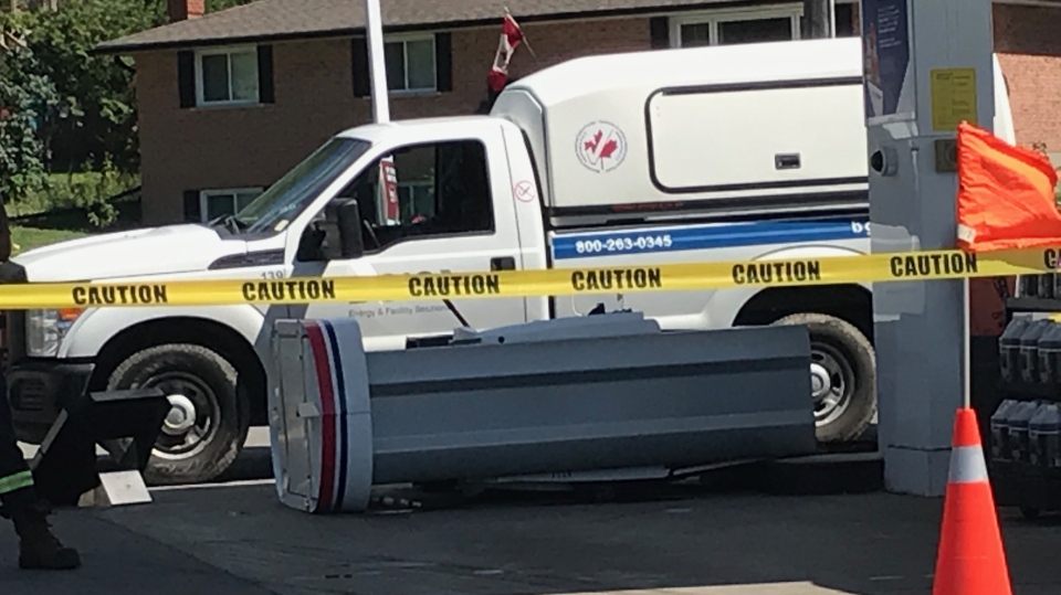 Gas pump crashes to ground